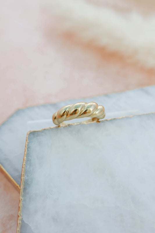 Cairo Croissant Ring - Gold