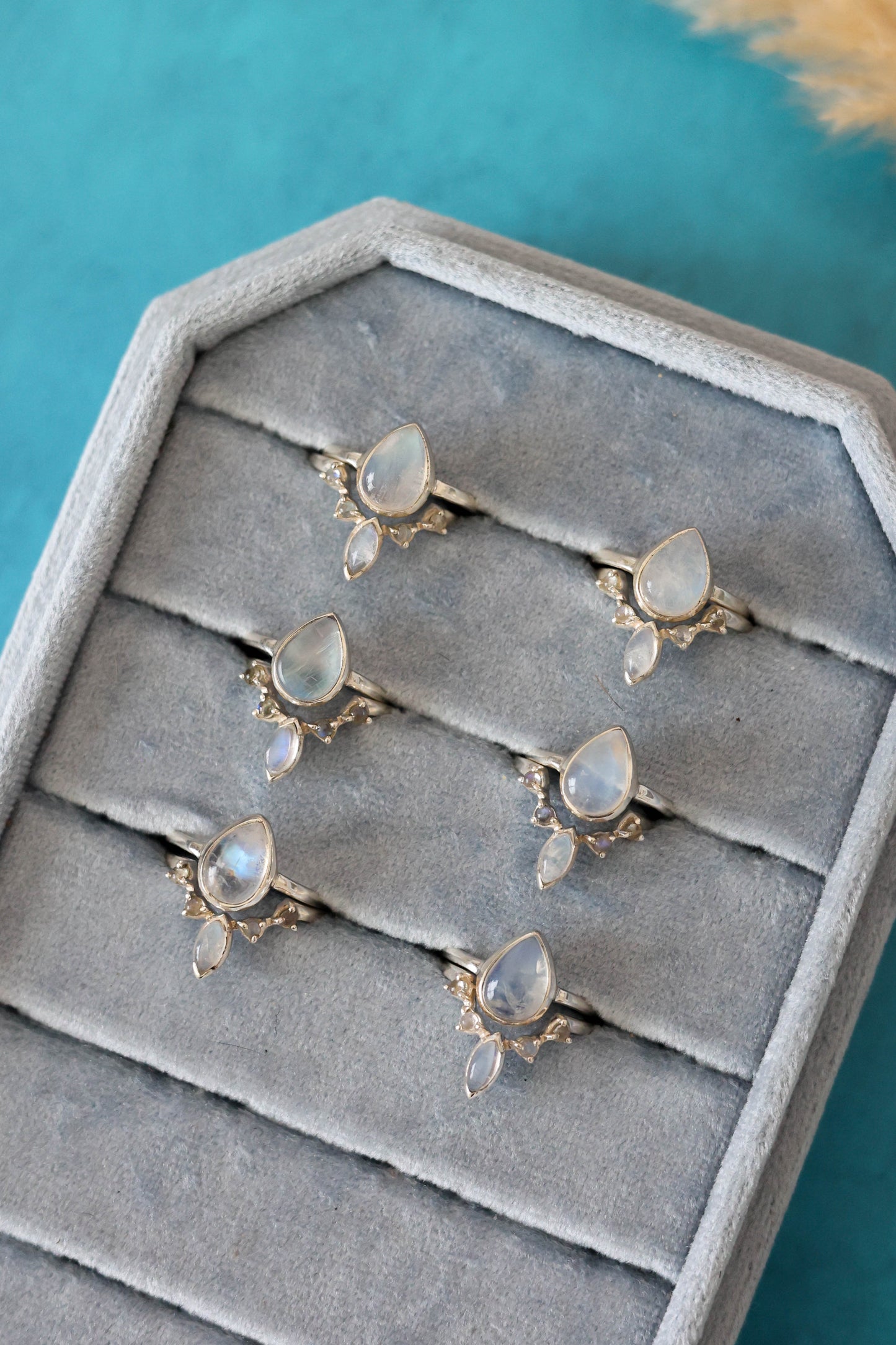 Golden Set Moonstone - Silver
