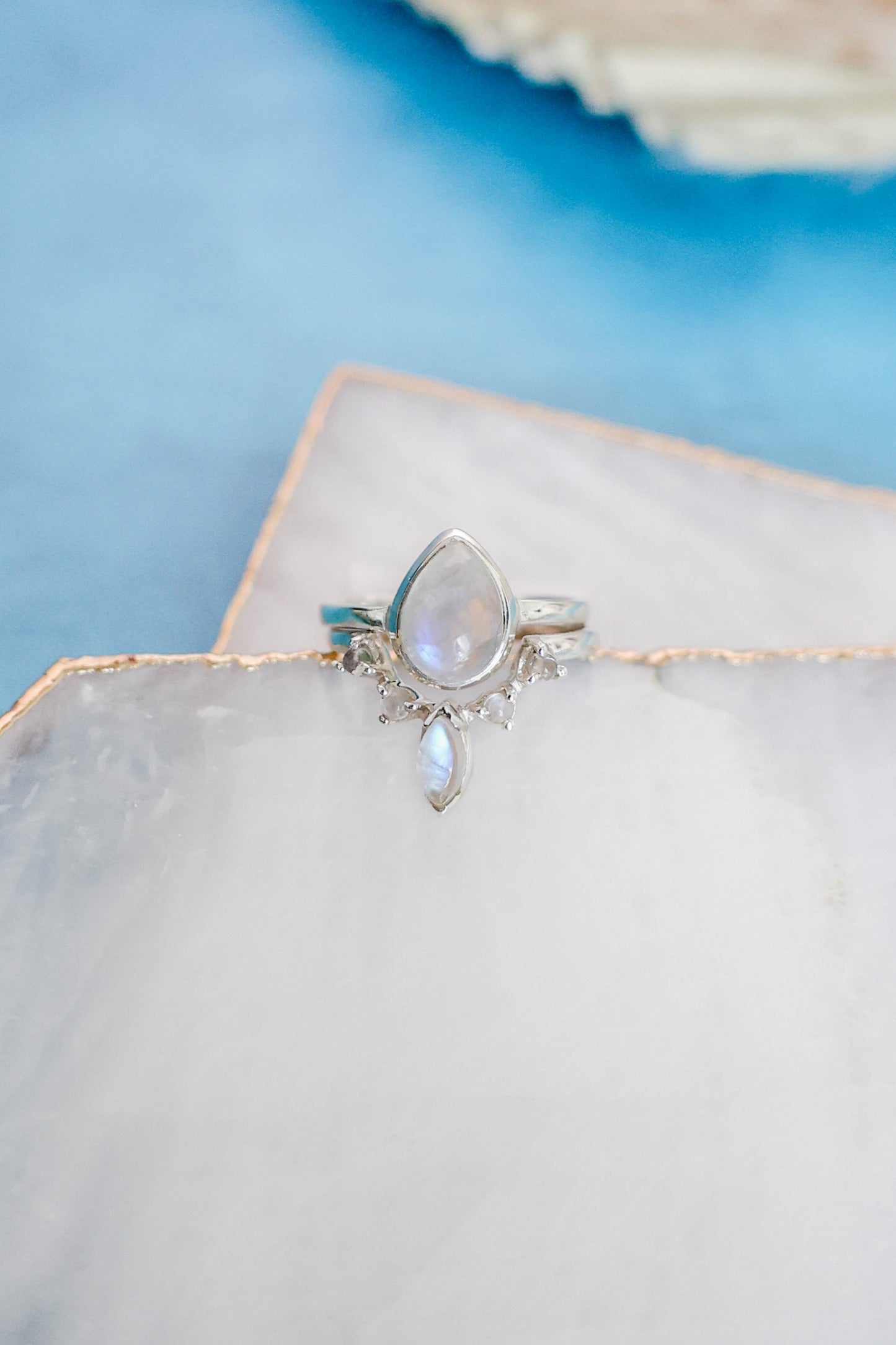 Golden Set Moonstone - Silver