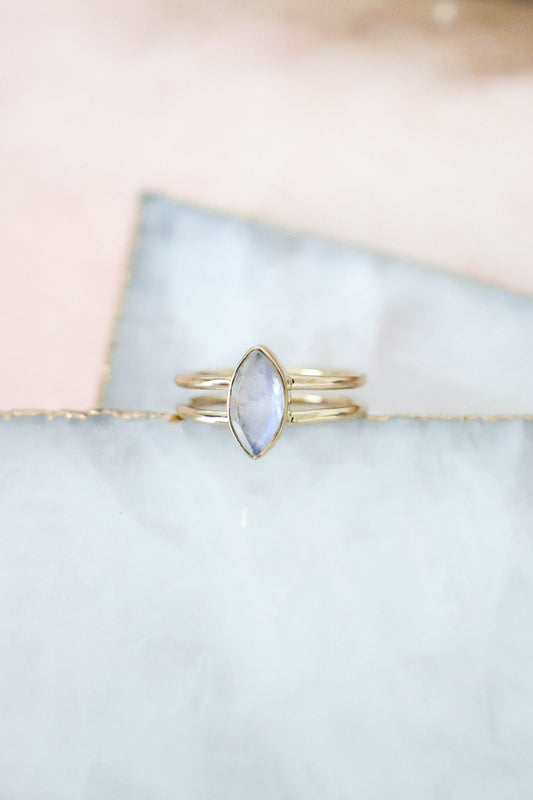 Lucy Ring Moonstone - Gold