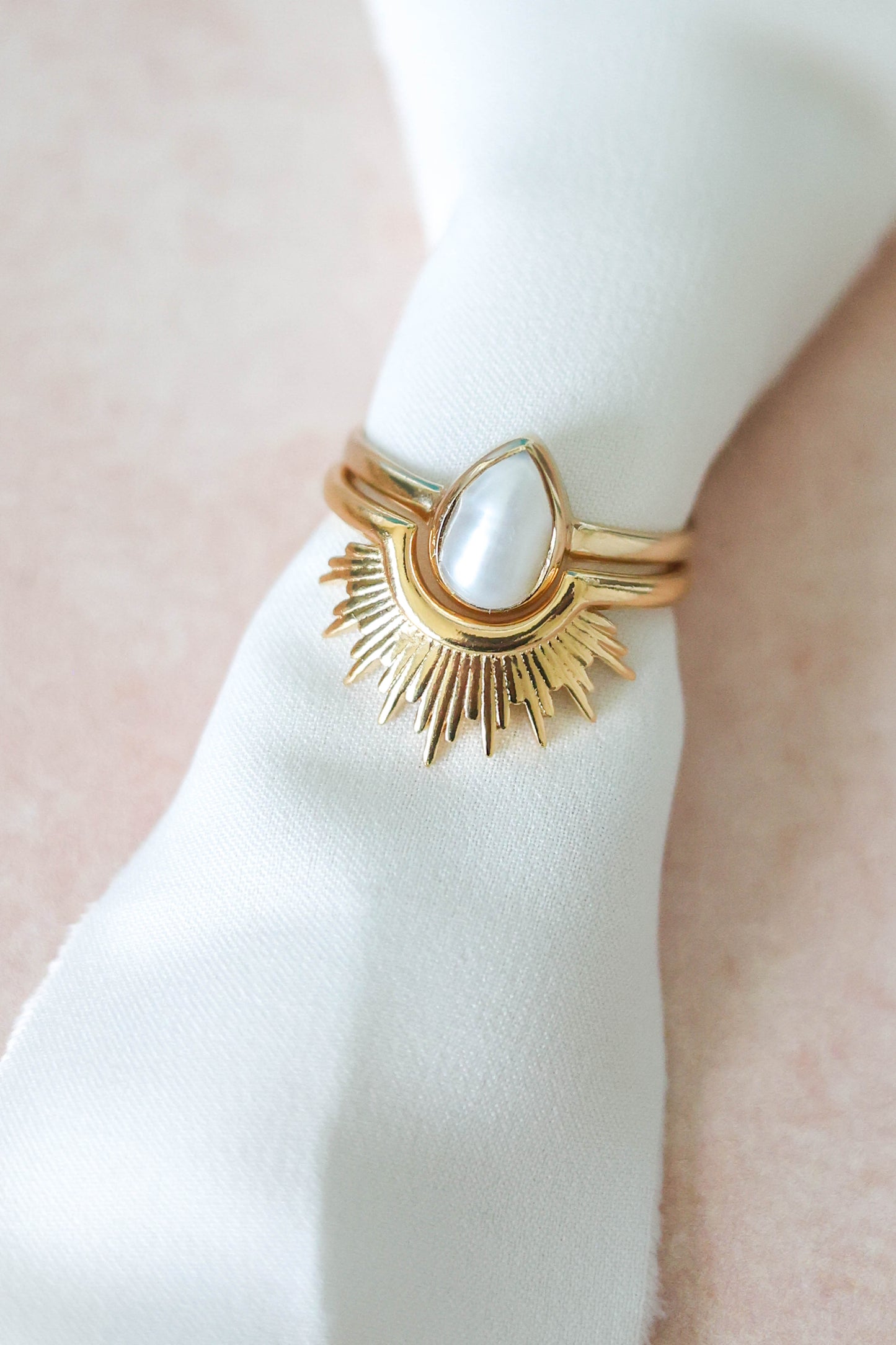 Mesa Ring Pearl - Gold