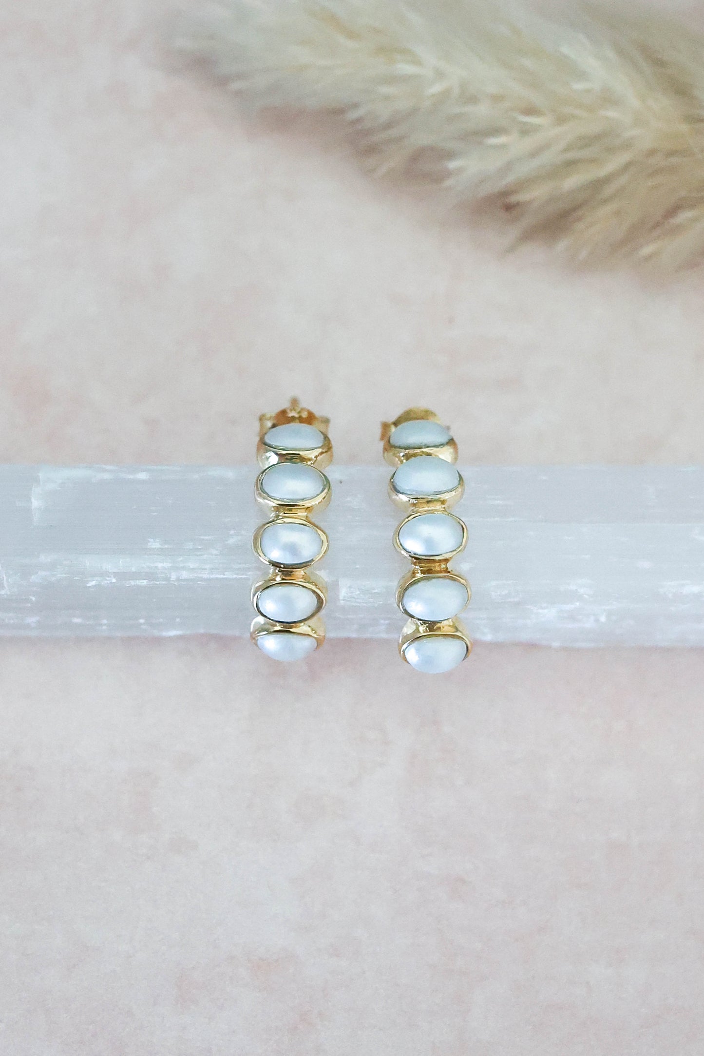 Nova Earrings Pearl - Gold