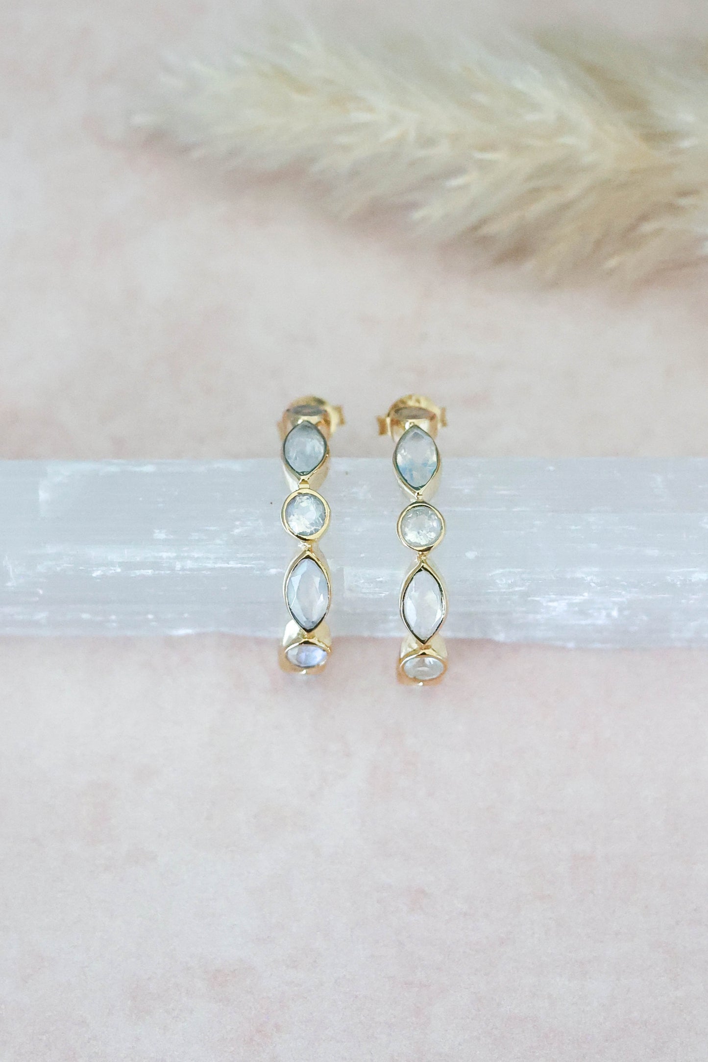 Olivia Earrings Moonstone - Gold