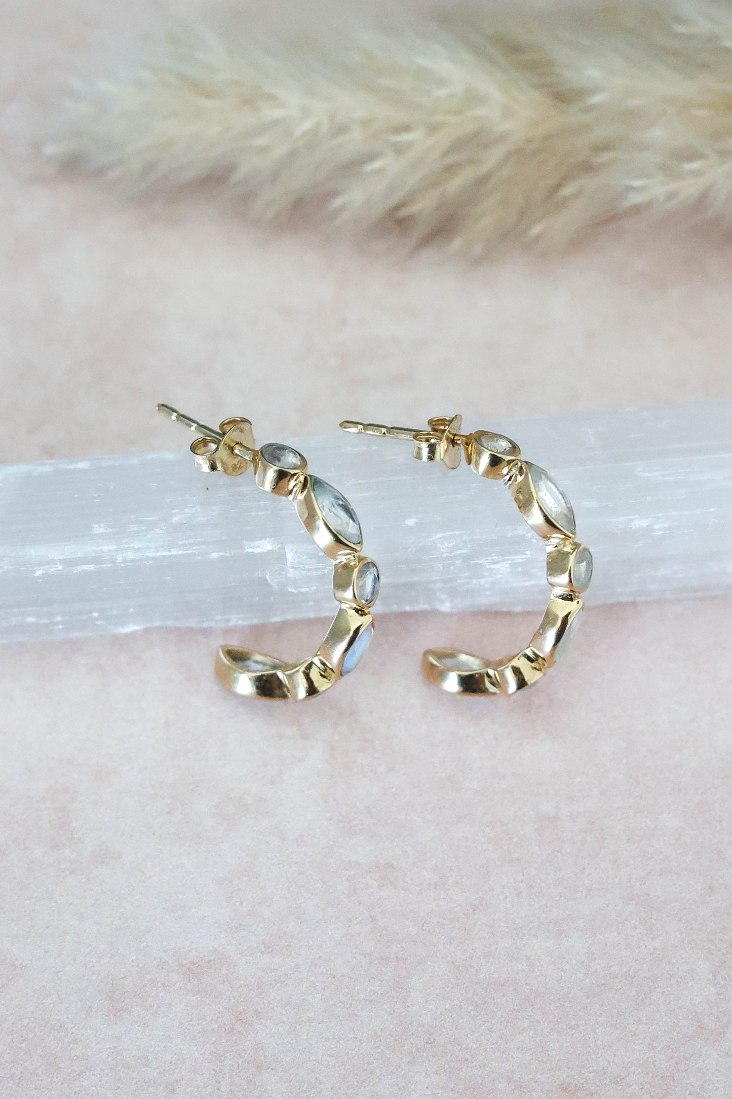 Olivia Earrings Moonstone - Gold