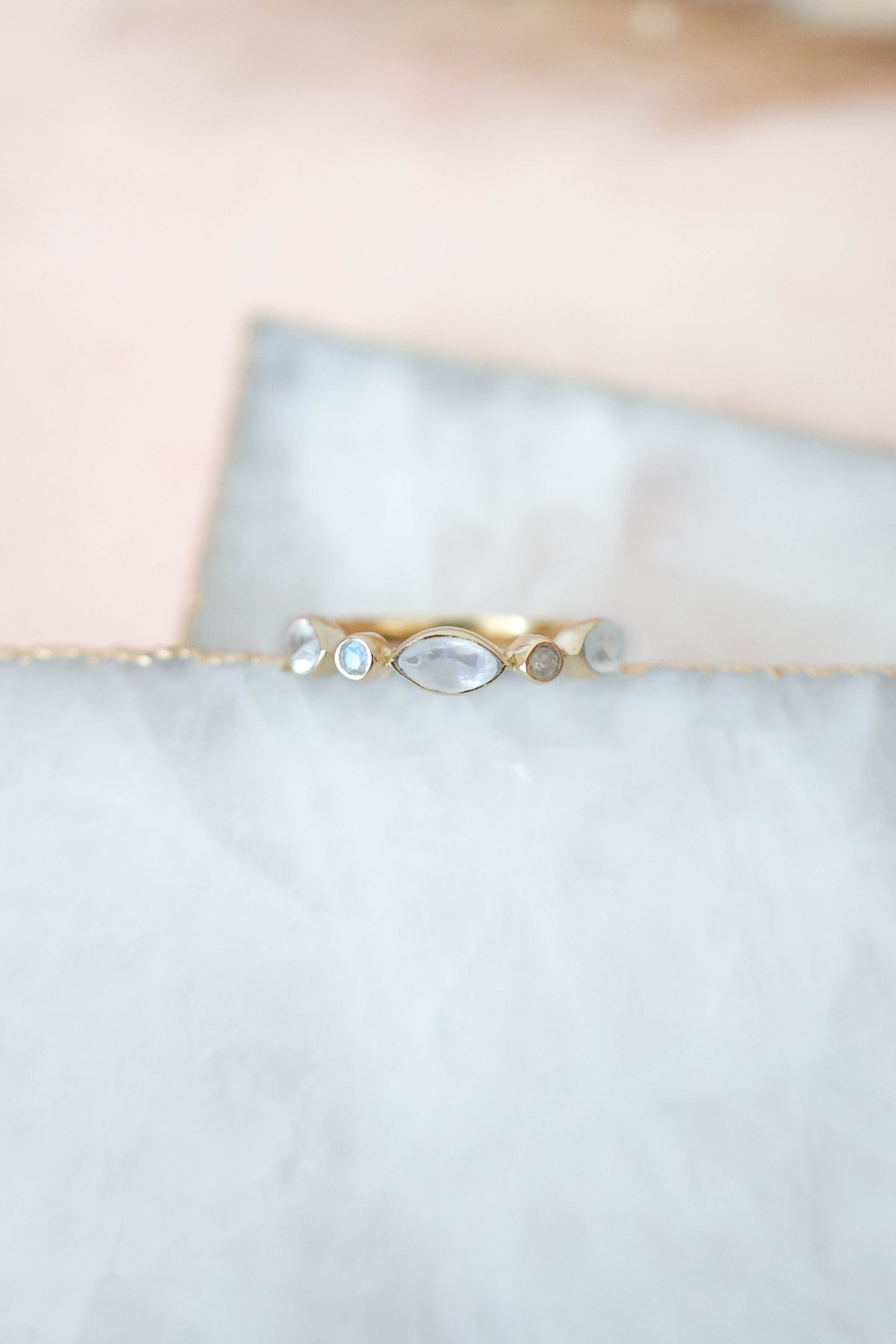 Olivia Ring Moonstone - Gold