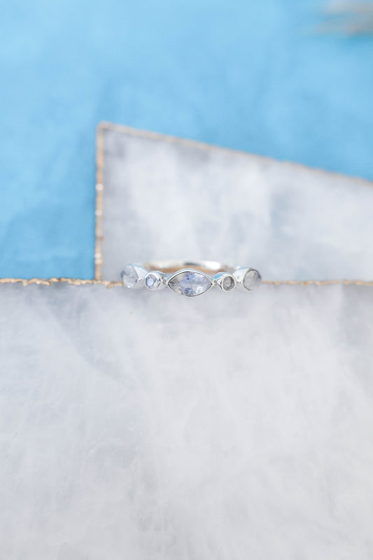 Olivia Ring Moonstone - Silver