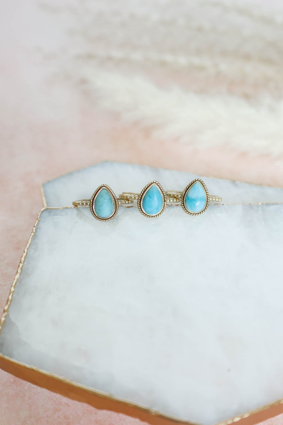Madalena Ring Larimar - Gold