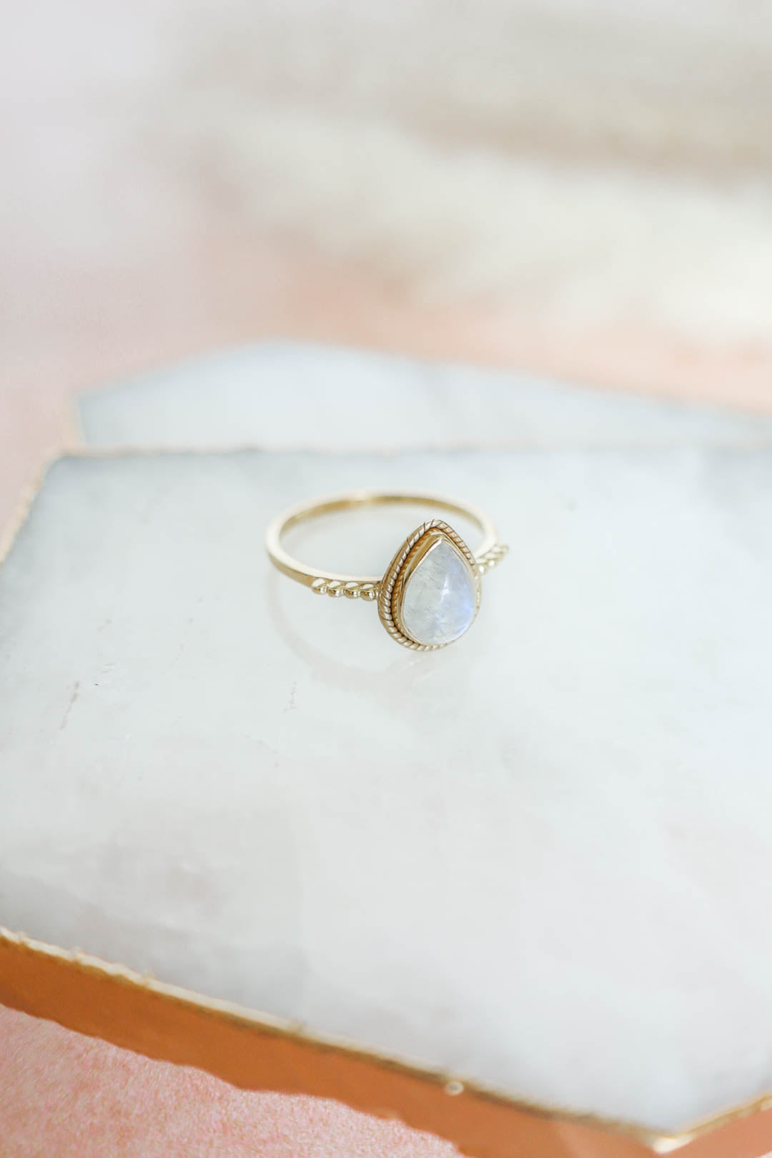 Madalena Ring Moonstone - Gold