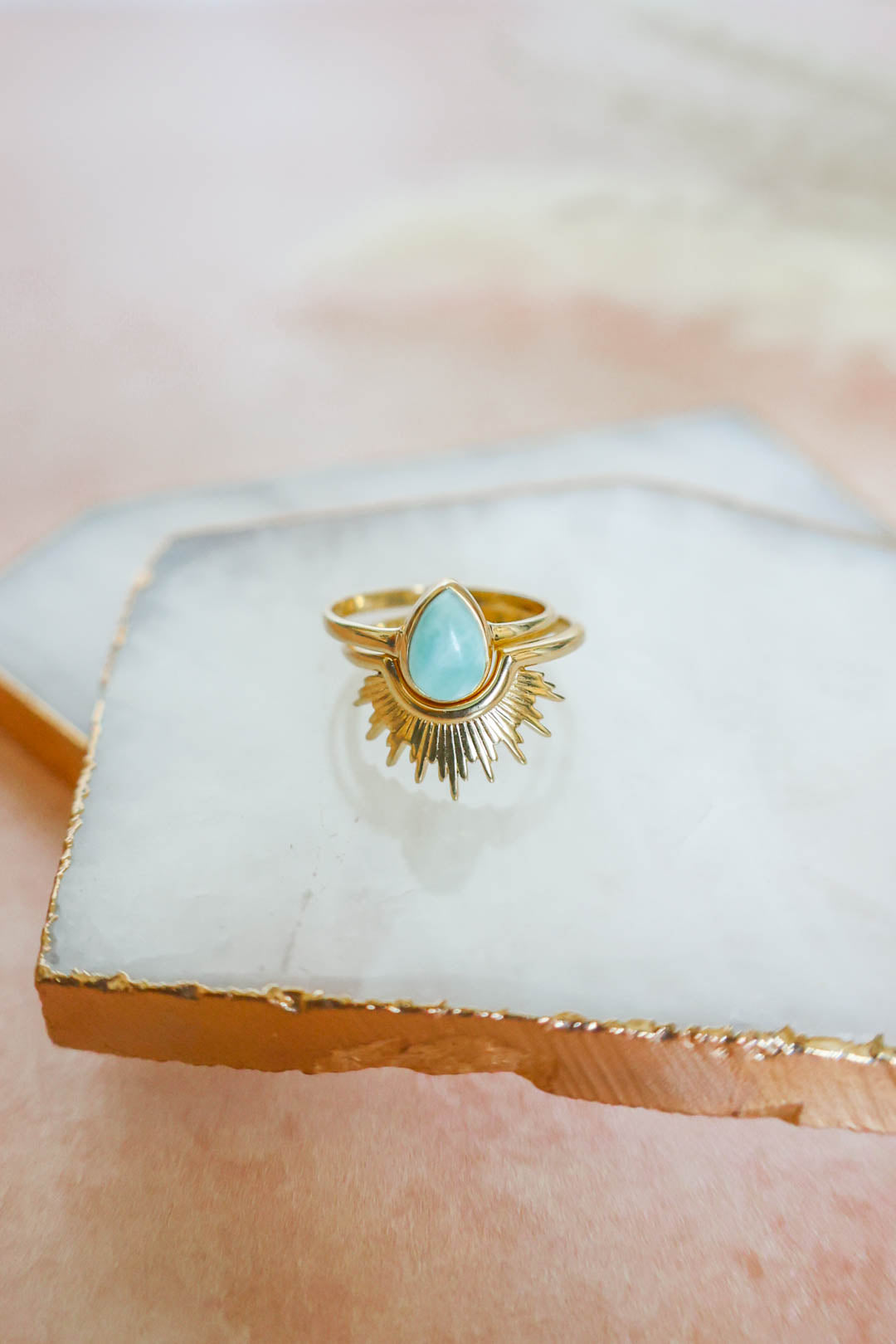 Mesa Ring Larimar - Gold