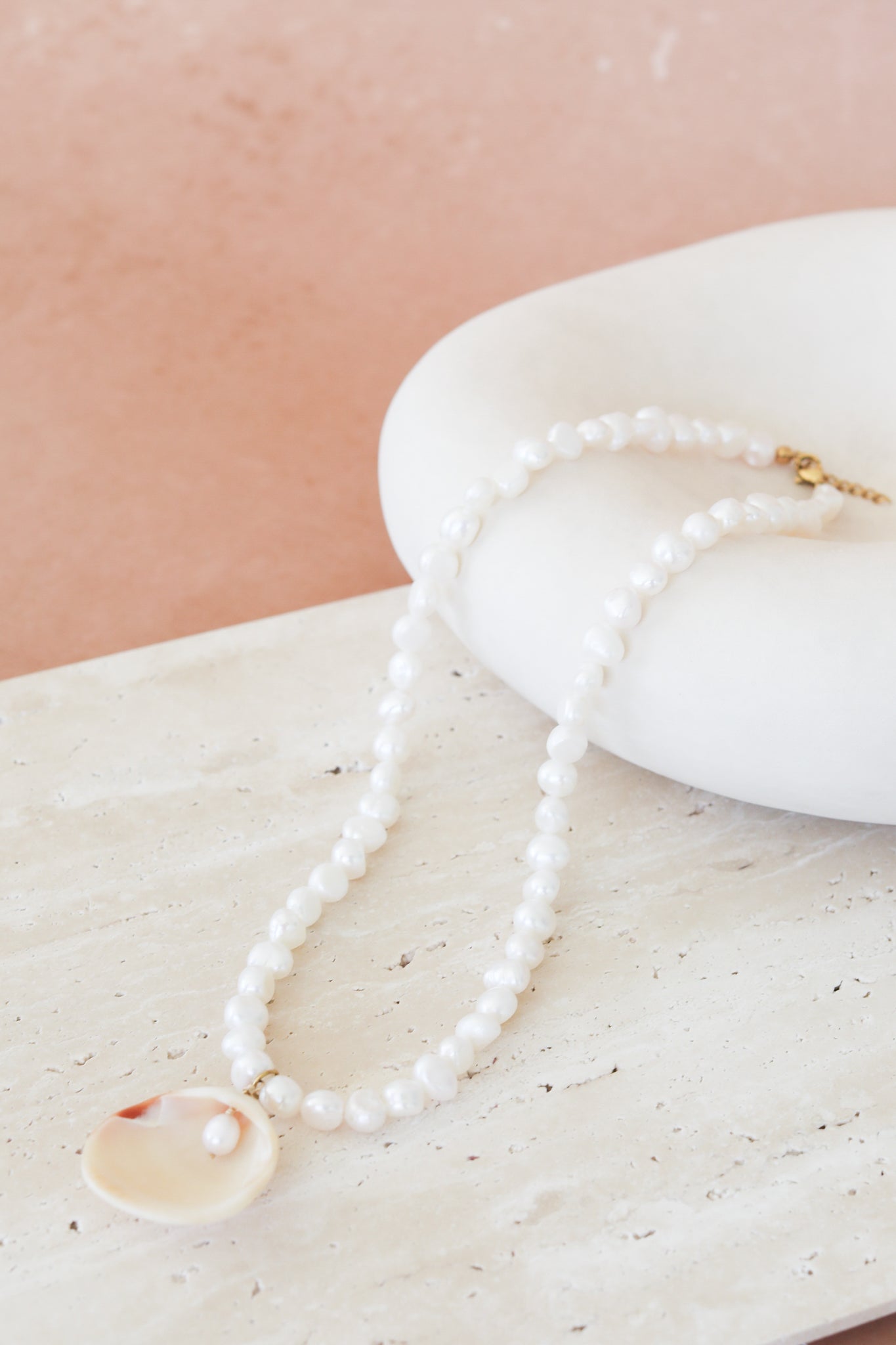 Birdie Necklace - Pearl