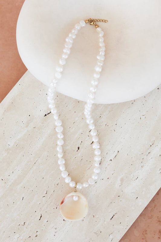 Birdie Necklace - Pearl