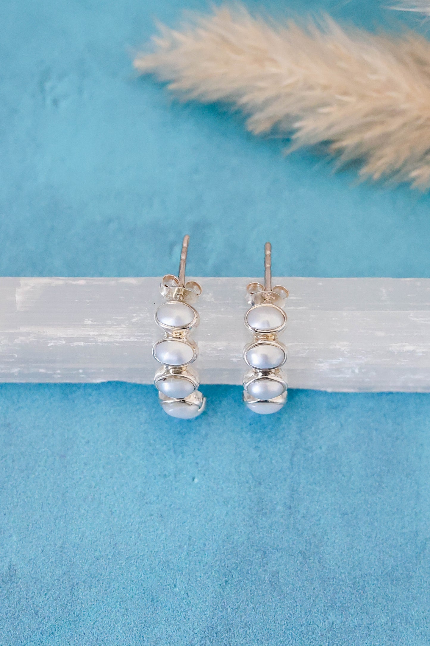 Nova Earrings Pearl - Silver