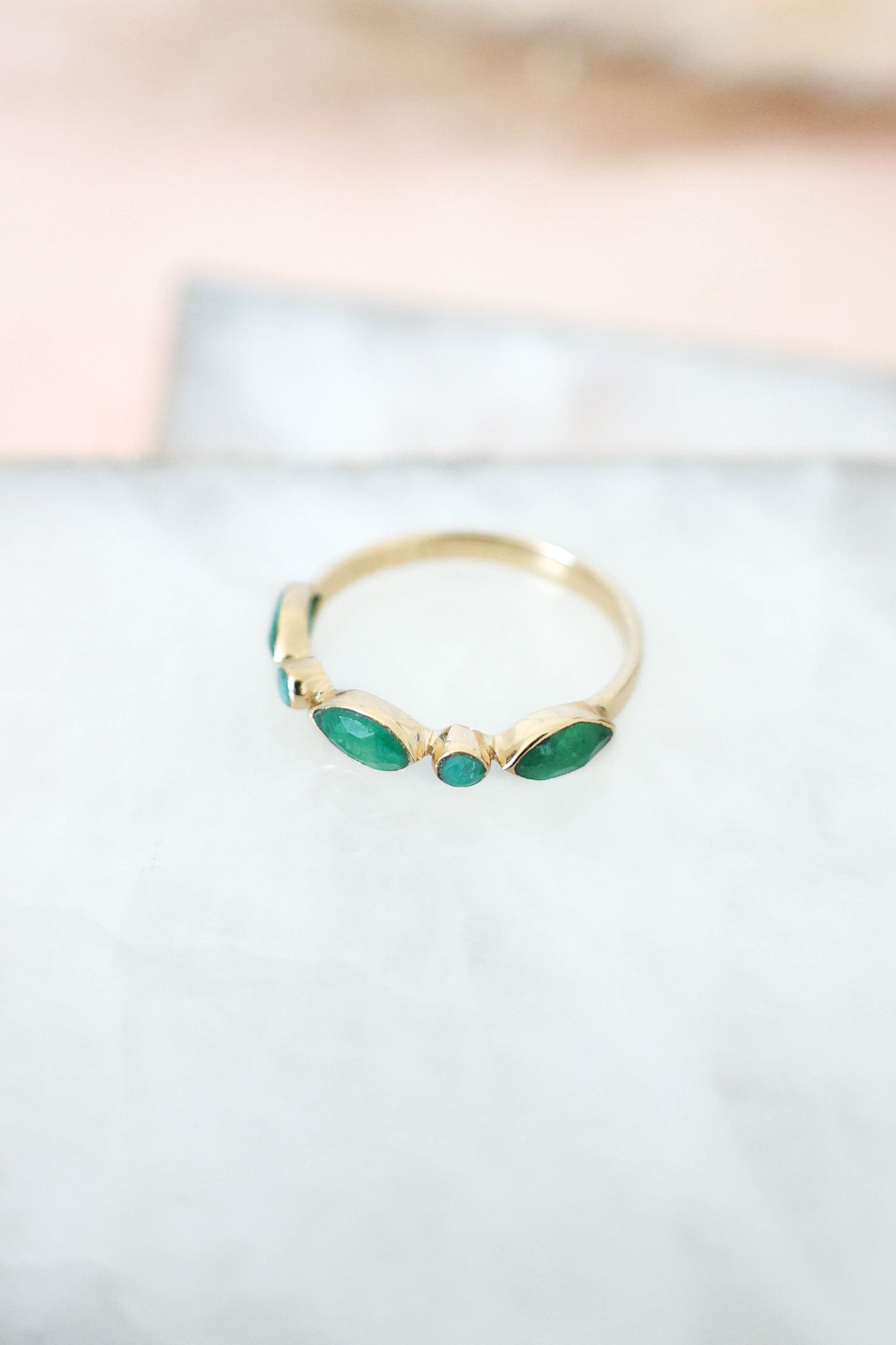 Olivia Ring Emerald - Gold